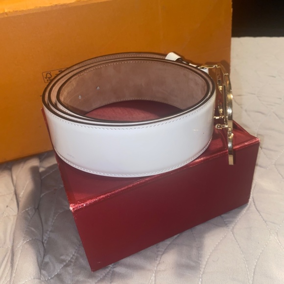 Bally belt